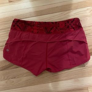 Lululemon speed up 2.5” shorts